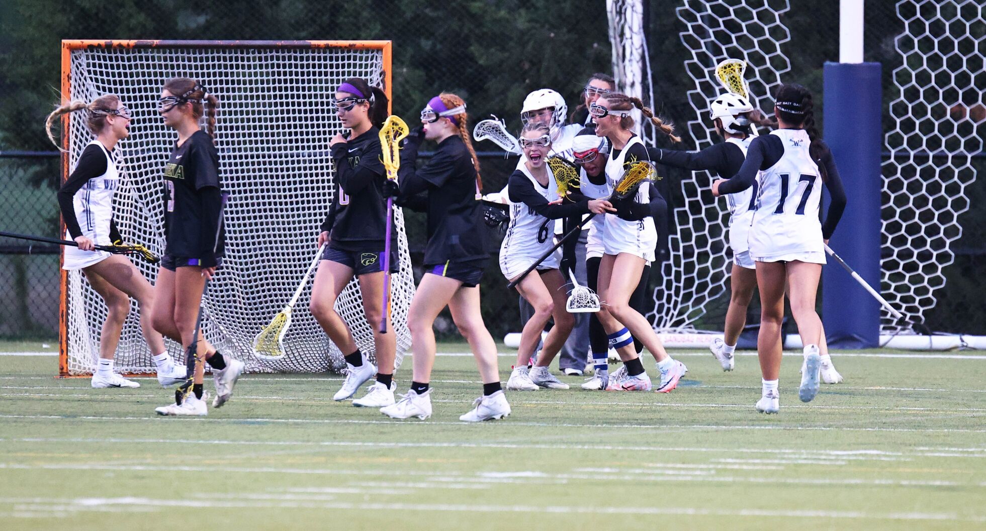 Wentzville 8, Eureka 7